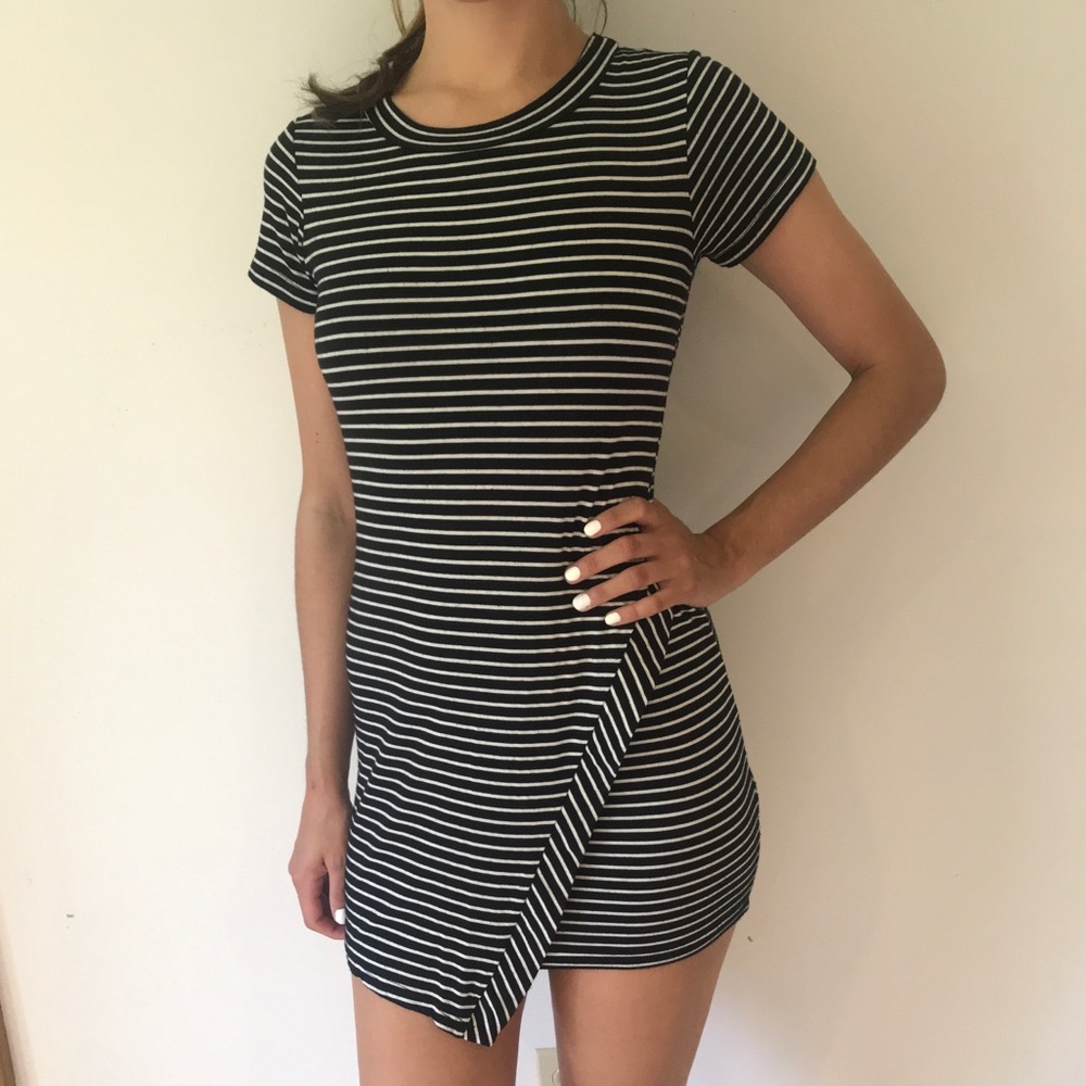 Black & White Striped Asymmetrical Bodycon Dress🖤